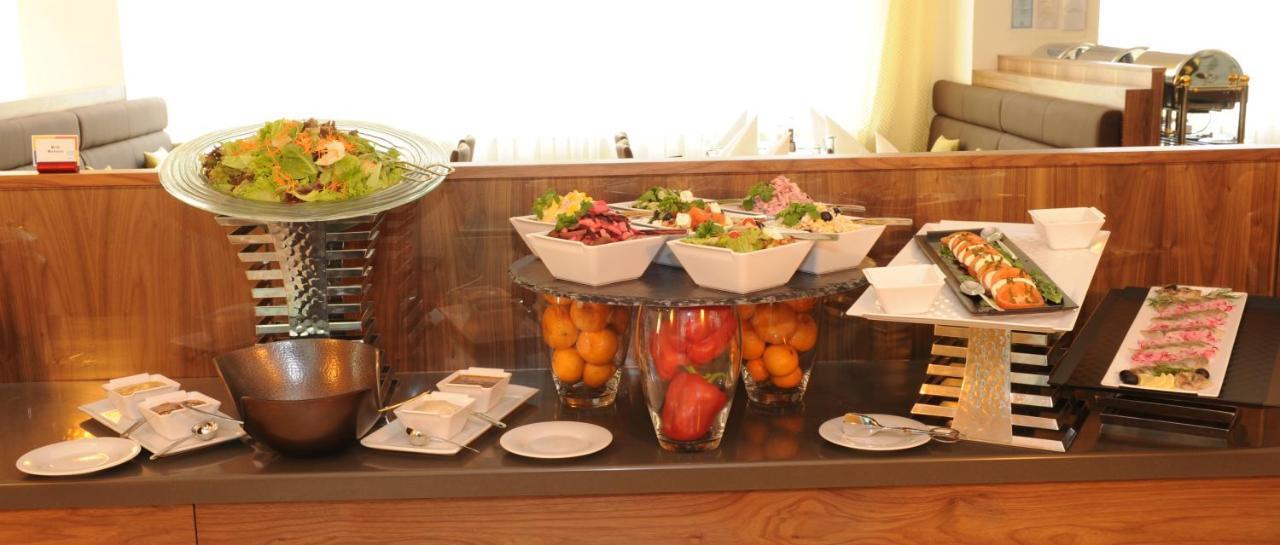 Khortitsa Palace Hotel Zaporizhia Luaran gambar